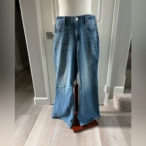 White House Black Market | The Everyday Soft Jean | sz 12L | Very Good Condition